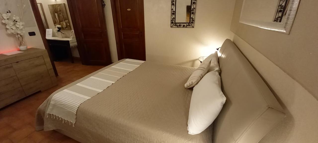 Villa Laura B&B ฟอสซาโน ภายนอก รูปภาพ