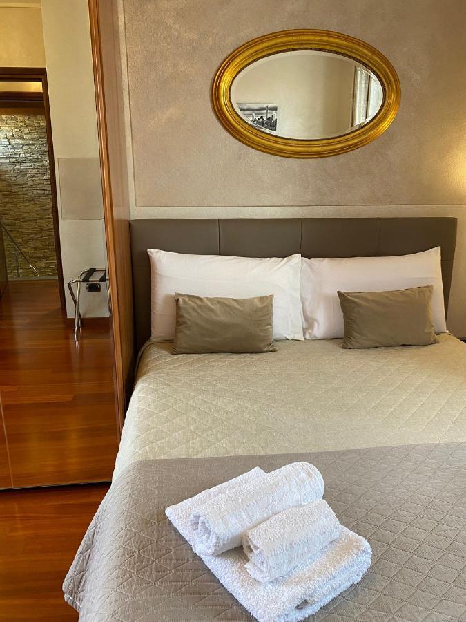 Villa Laura B&B ฟอสซาโน ภายนอก รูปภาพ