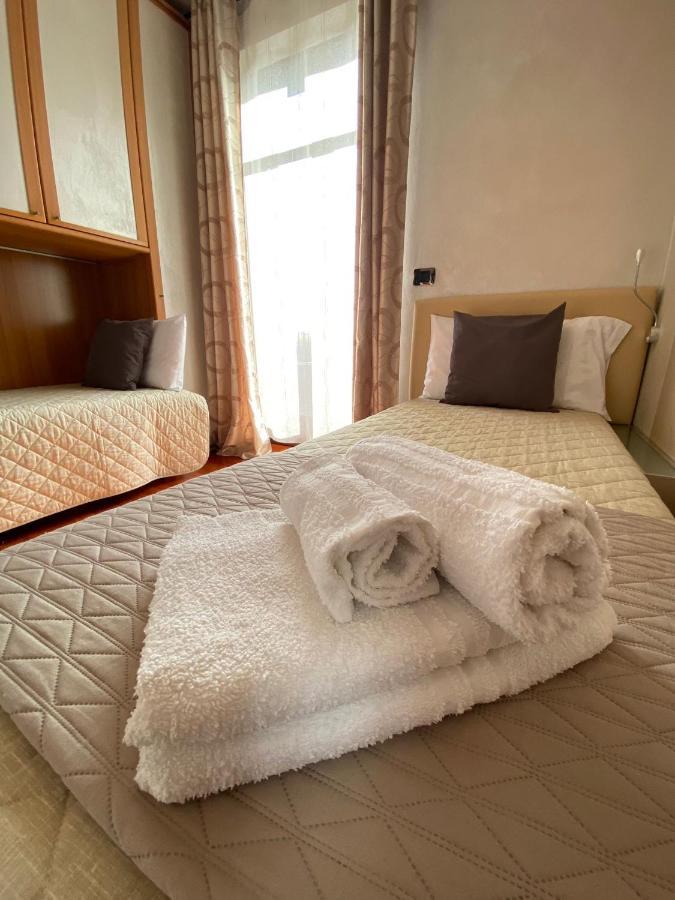 Villa Laura B&B ฟอสซาโน ภายนอก รูปภาพ